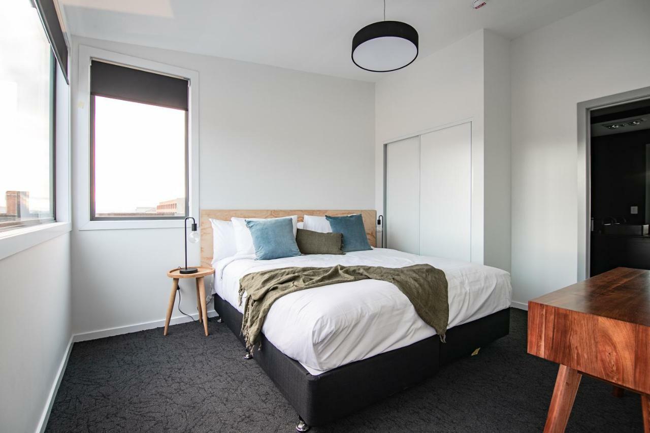 Change Overnight Launceston Eksteriør bilde